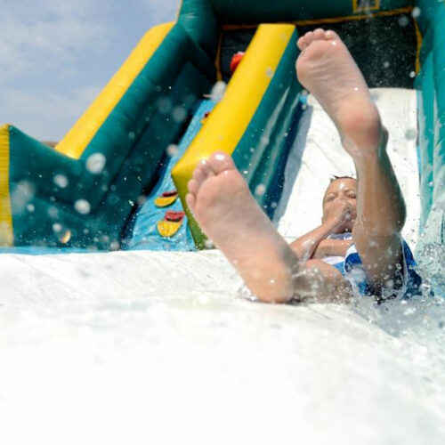 Safety tips to use inflatable water slides