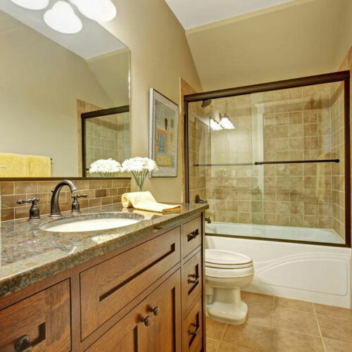 Types of bathtub doors to choose from