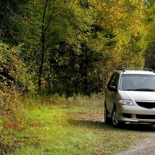 Toyota Sienna in its Generation 2 stage