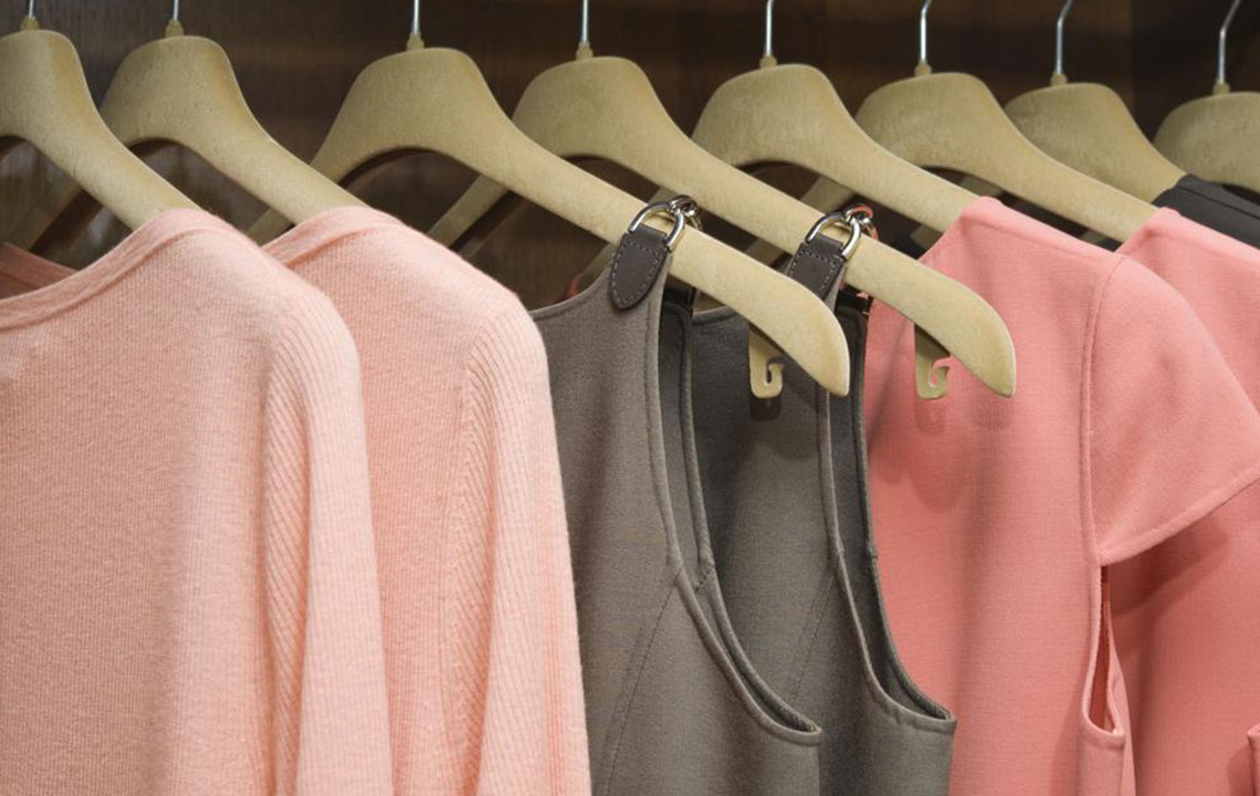 4 easy hacks to keep your clothing racks uncluttered