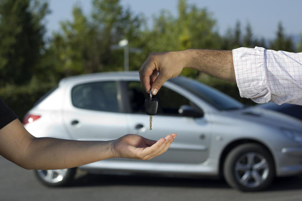 Buying or selling a used car? Know how Carfax can help