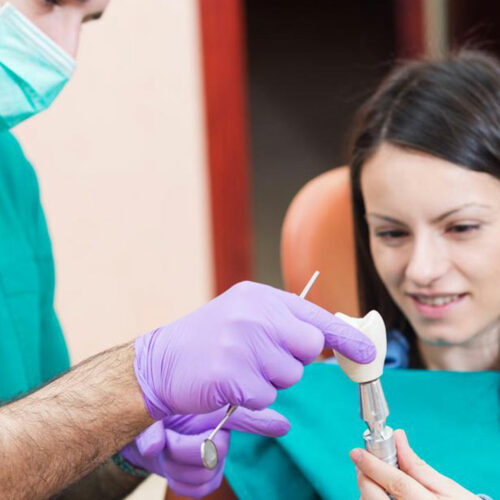 Know about the Factors That Determine the Dental Implants Cost