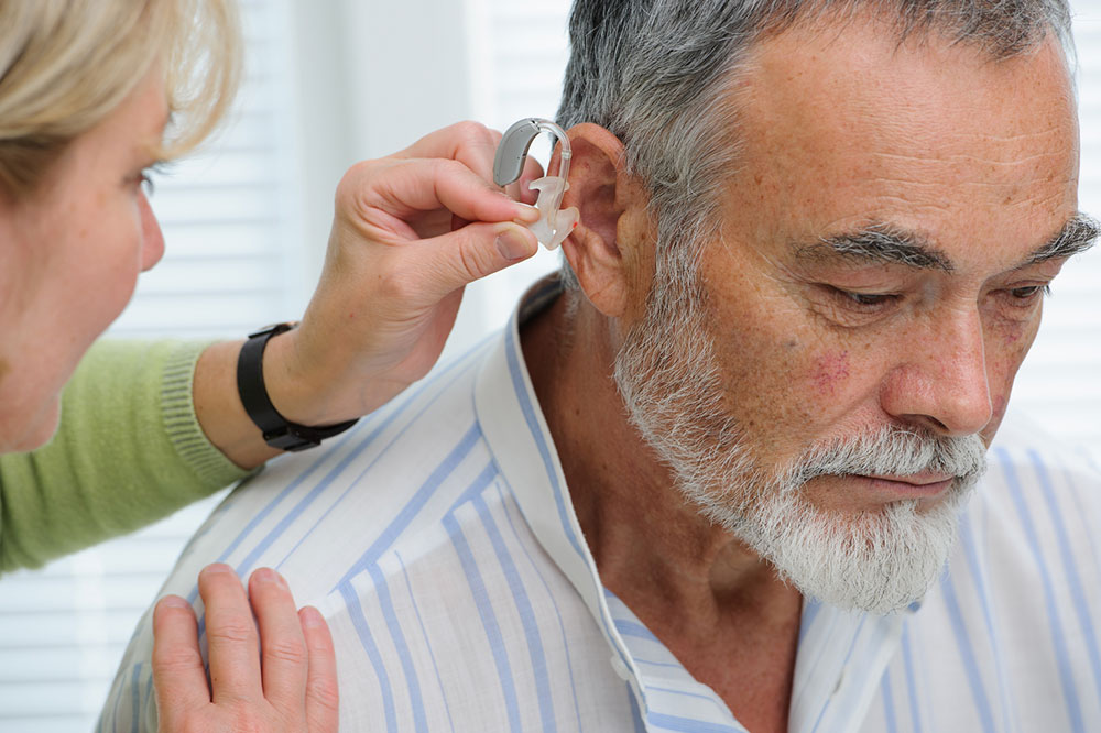 Treatment options and home remedies for hearing loss